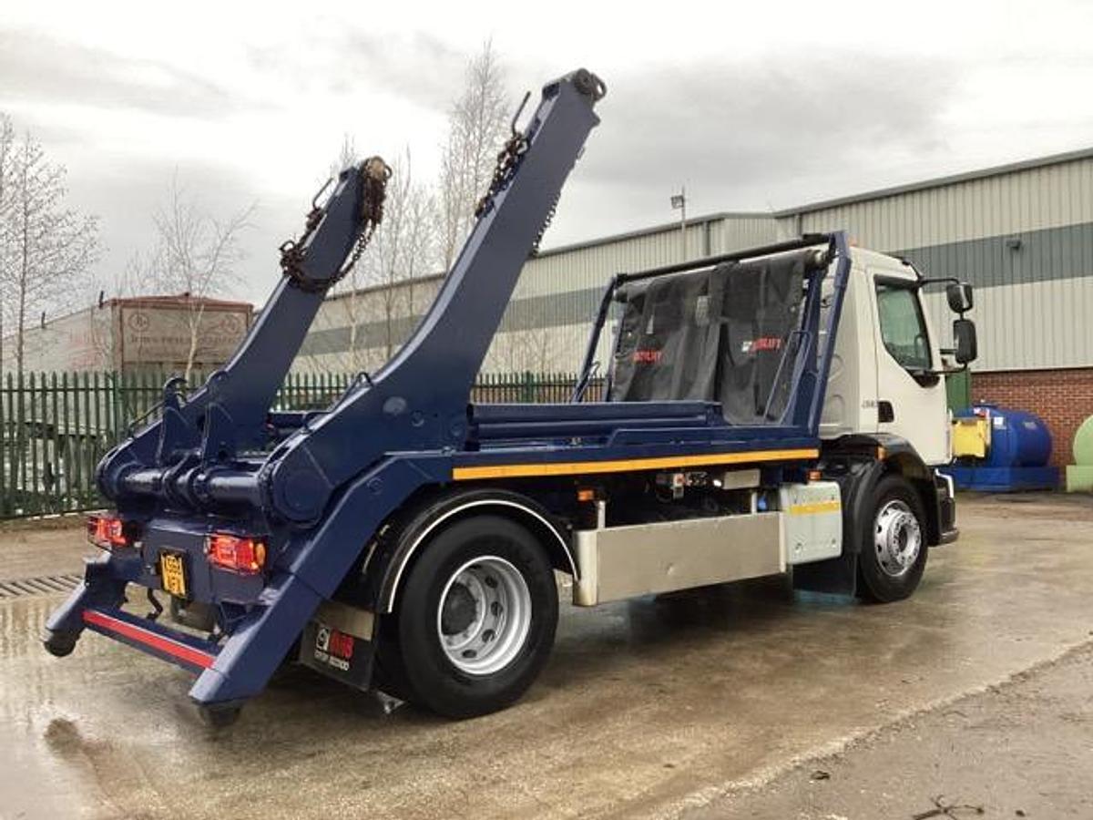 Used 2018 (68) Volvo FL280 4x2 18T Skiploader