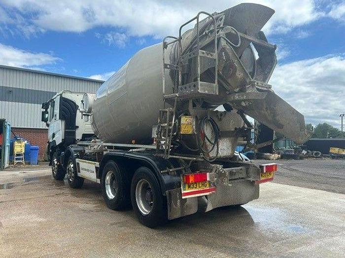 Used 2015 Renault C430 8x4 Concrete Mixer