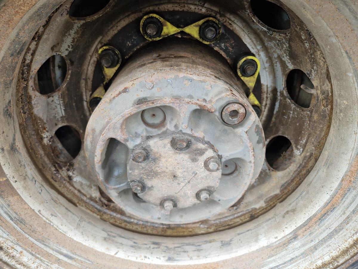 Used 2016 Volvo FMX420 8x4 Steel Tipper