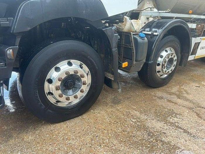 Used 2015 Renault C430 8x4 Concrete Mixer