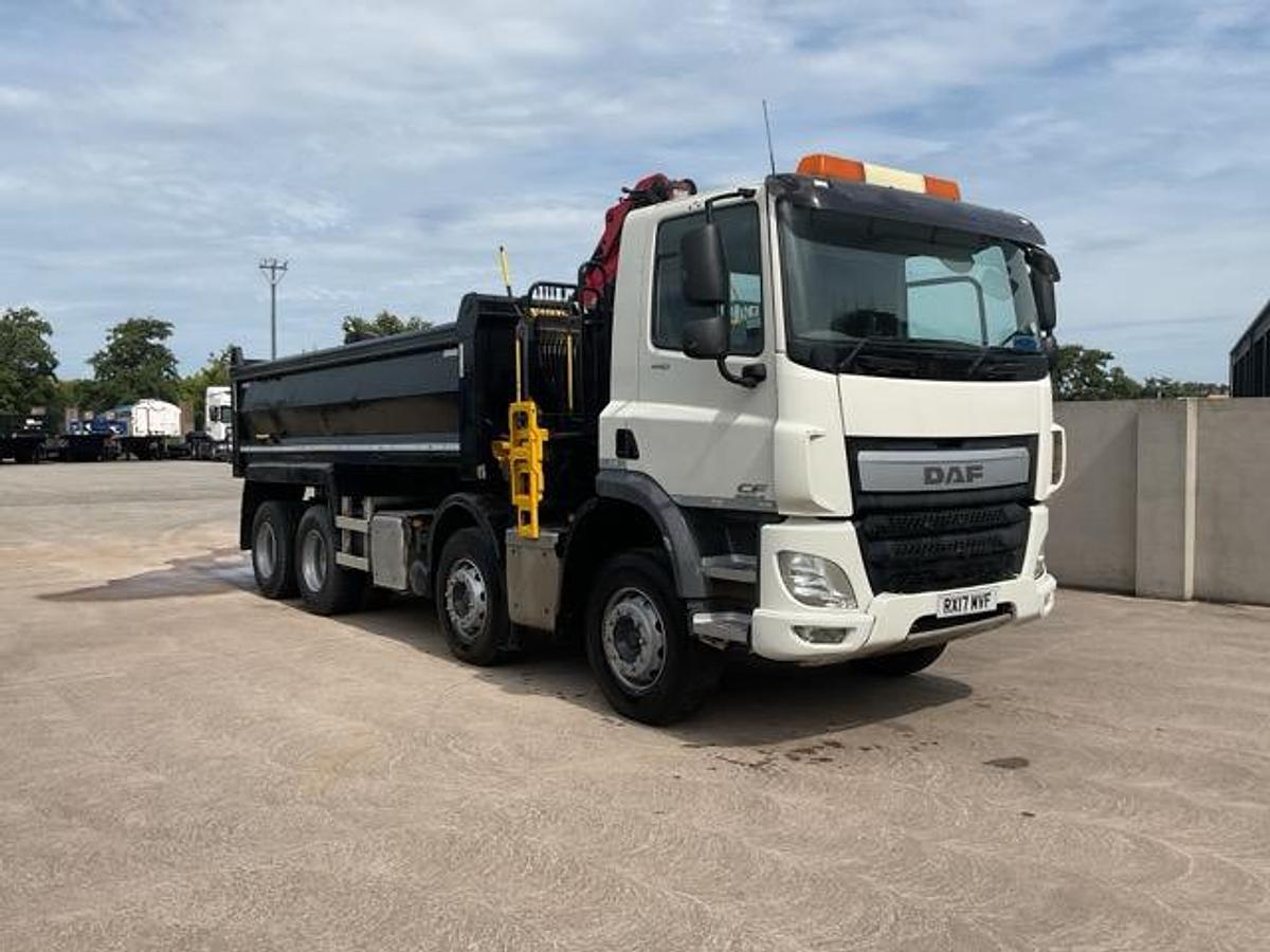 Used 2017 (17) DAF CF440 8x4 Steel Tipper Grab