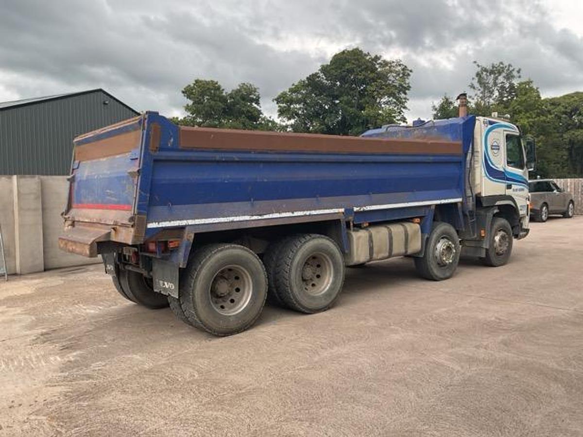 Used 2006 Volvo FM400 8x4 Tipper