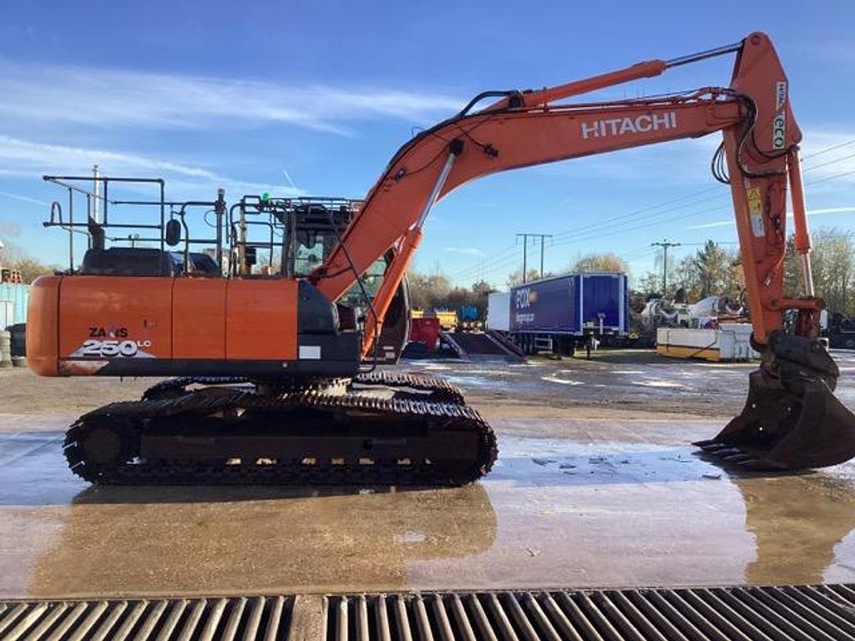 Used 2019 Hitachi ZX250LC-6 Tracked Excavator