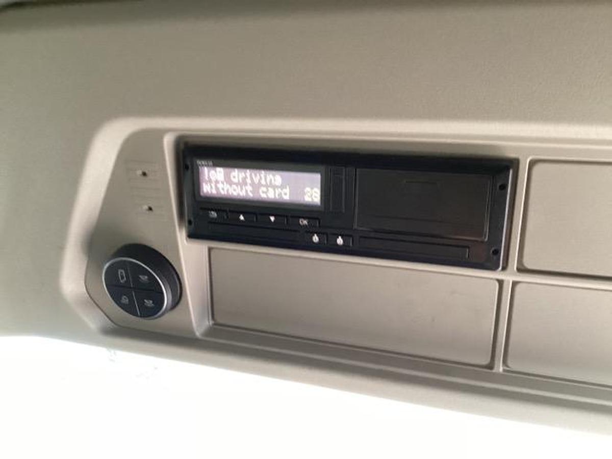 Used 2023 Iveco S-Way 490 6x2 Tractor Unit