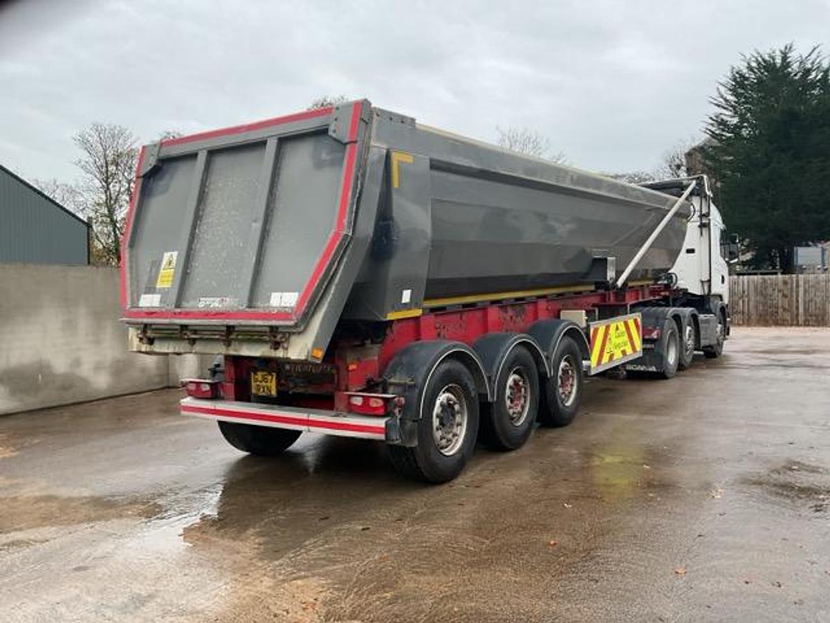 Used 2013 Weightlifter Tri Axle Alloy  Tipping Trailer