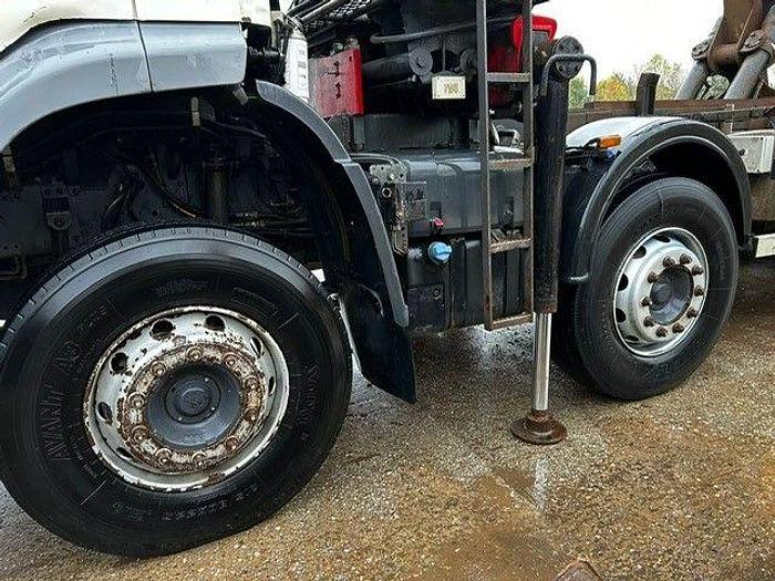 Used 2014 DAF CF370 8x4 Steel Tipper Grab