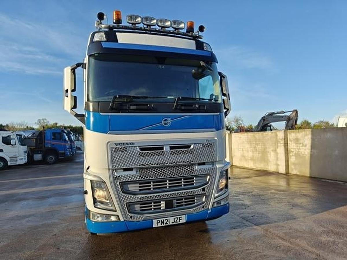 Used 2021 Volvo FH500 6x2 Tag Axle