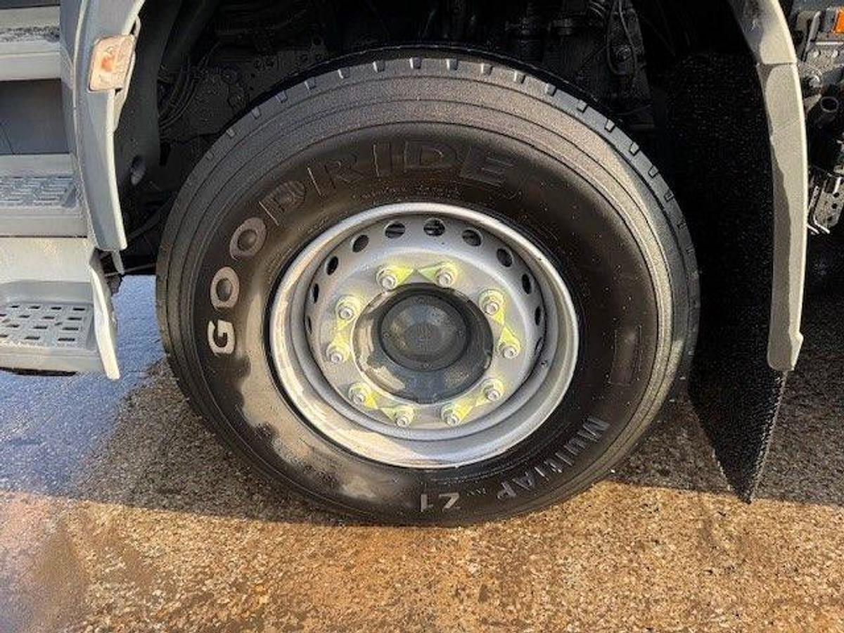 Used 2021 DAF CF450 8x2 Rearlift Beavertail