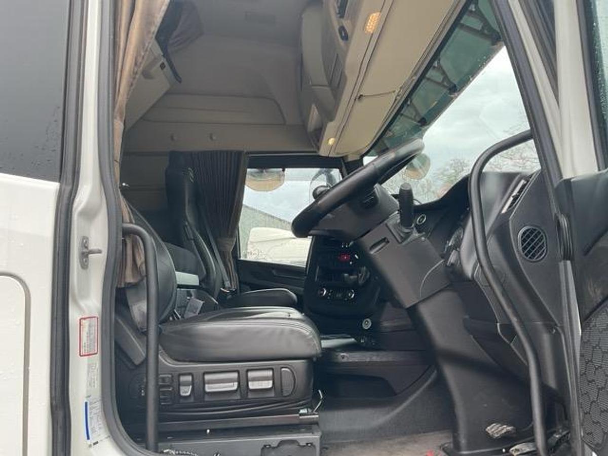 Used 2022 Iveco  S Way 530 6x2 Unit