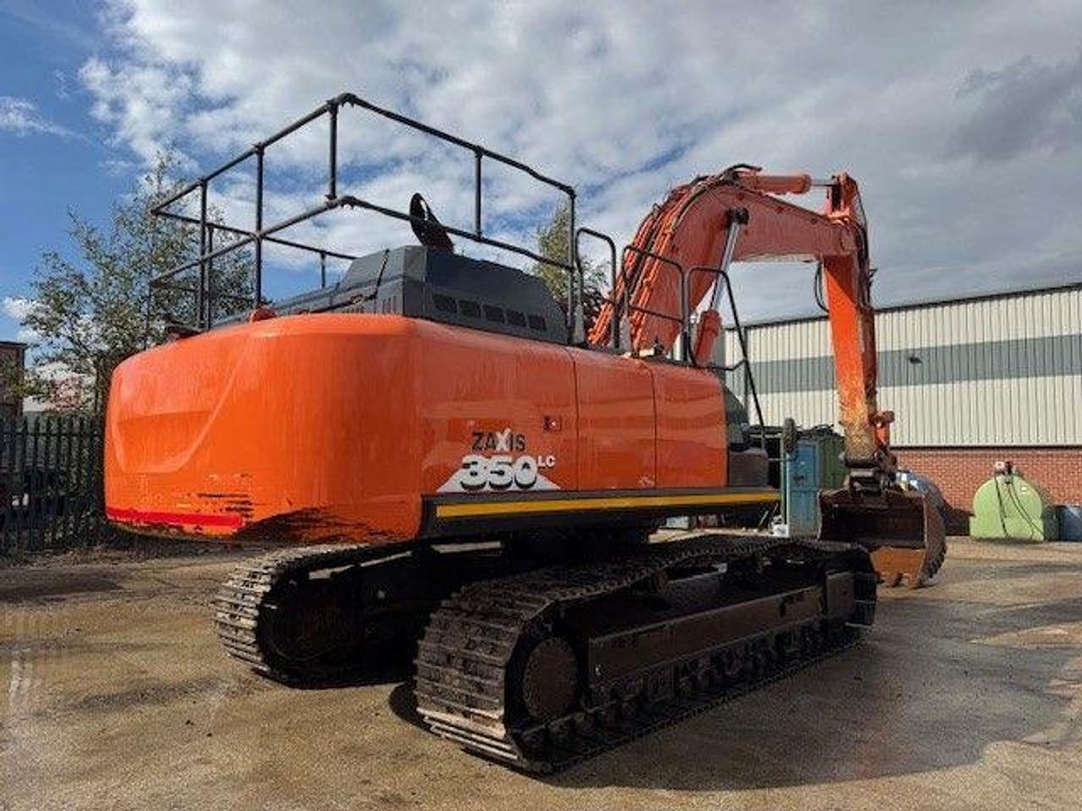 Used 2018 Hitachi ZX350LC-6 Tracke Excavator