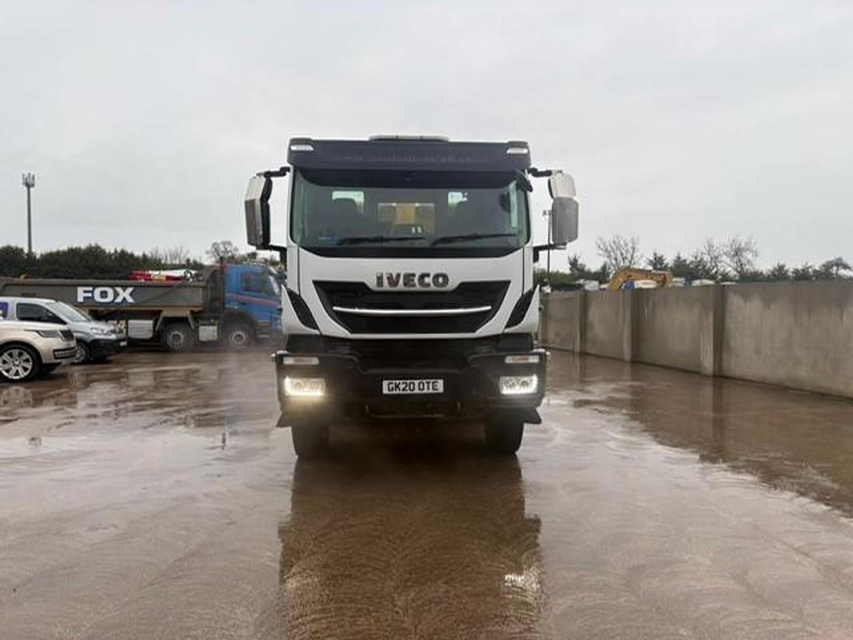 Used 2020 Iveco Trakker 420 8x4 Steel Tipper