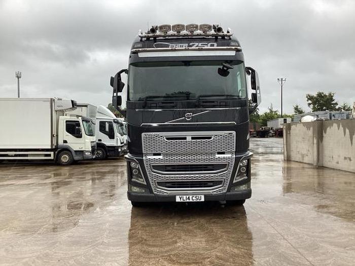 Used 2014 Volvo FH750 6x2 Tractor Unit