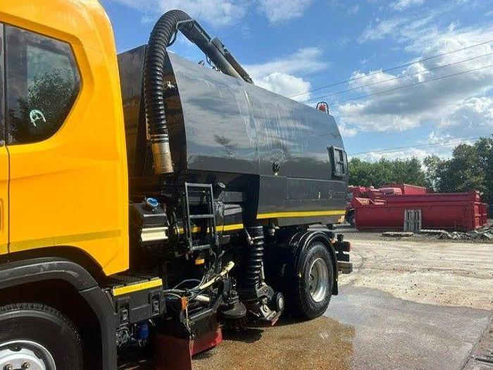 Used 2018 (68) Scania P250 4x2 18T Road Sweeper