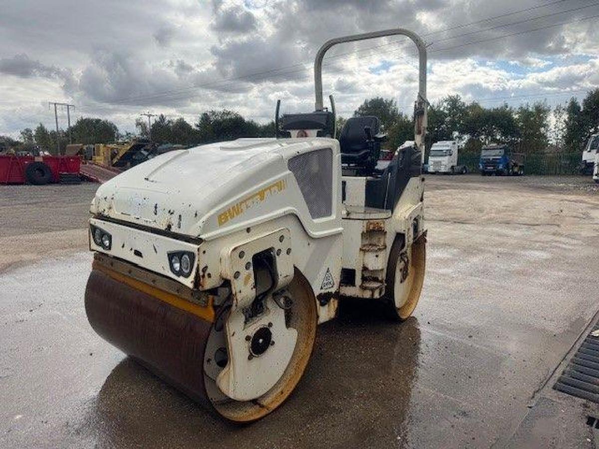 Used 2015 Bomag BW138 AD-5 Double Drum Vibrating Roller