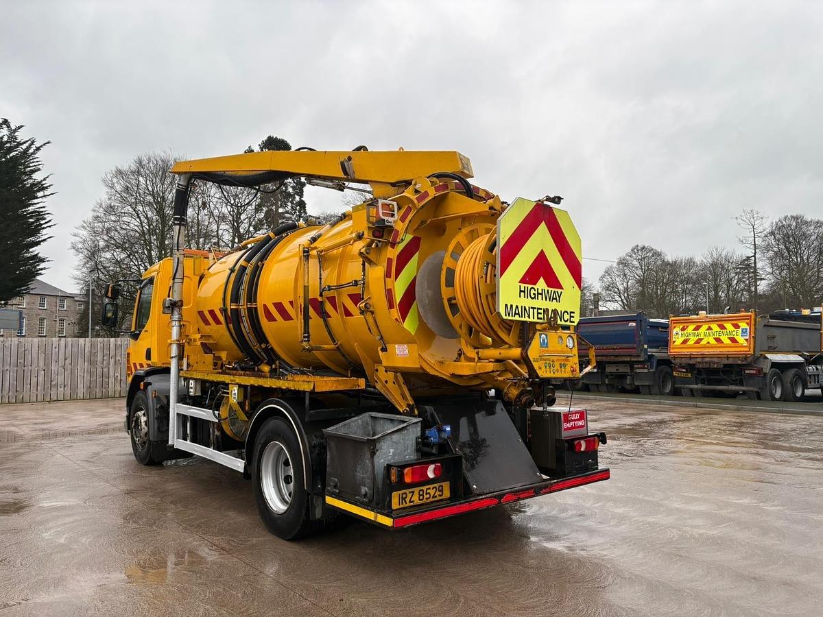 Used 2015 DAF LF220 4x2 18T Gully Sucker