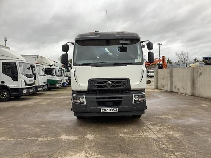 Used 2018 Renault C320 6x2 Flabed with Crane