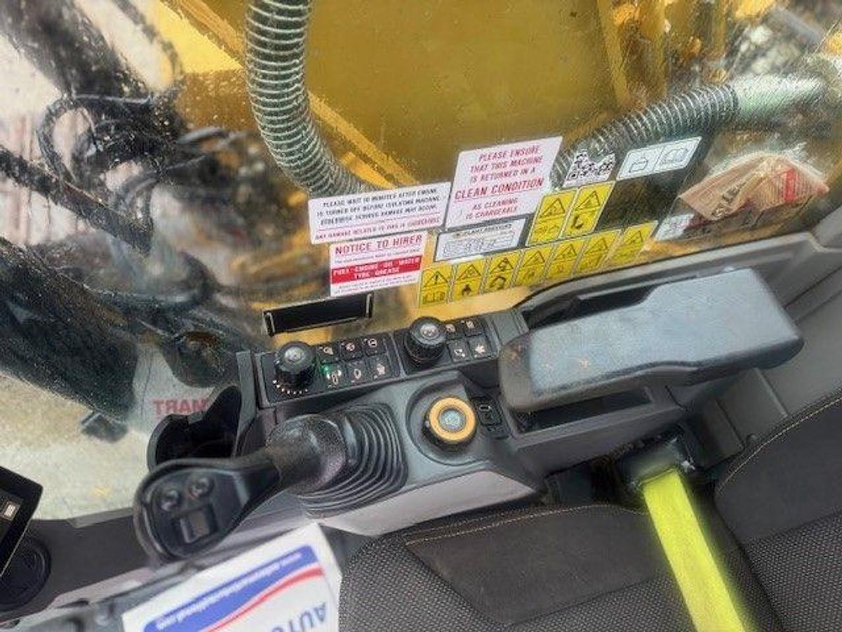 Used 2019 CAT 320 Tracked Excavator