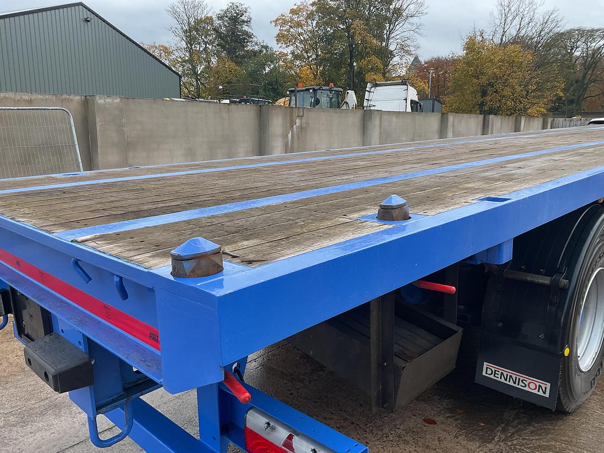 Used 2018 Dennison Tri axle Flat Trailer