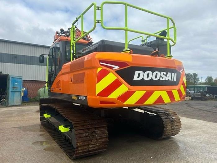 Used 2022 Doosan  DX225LC-7 Tracked Excavator