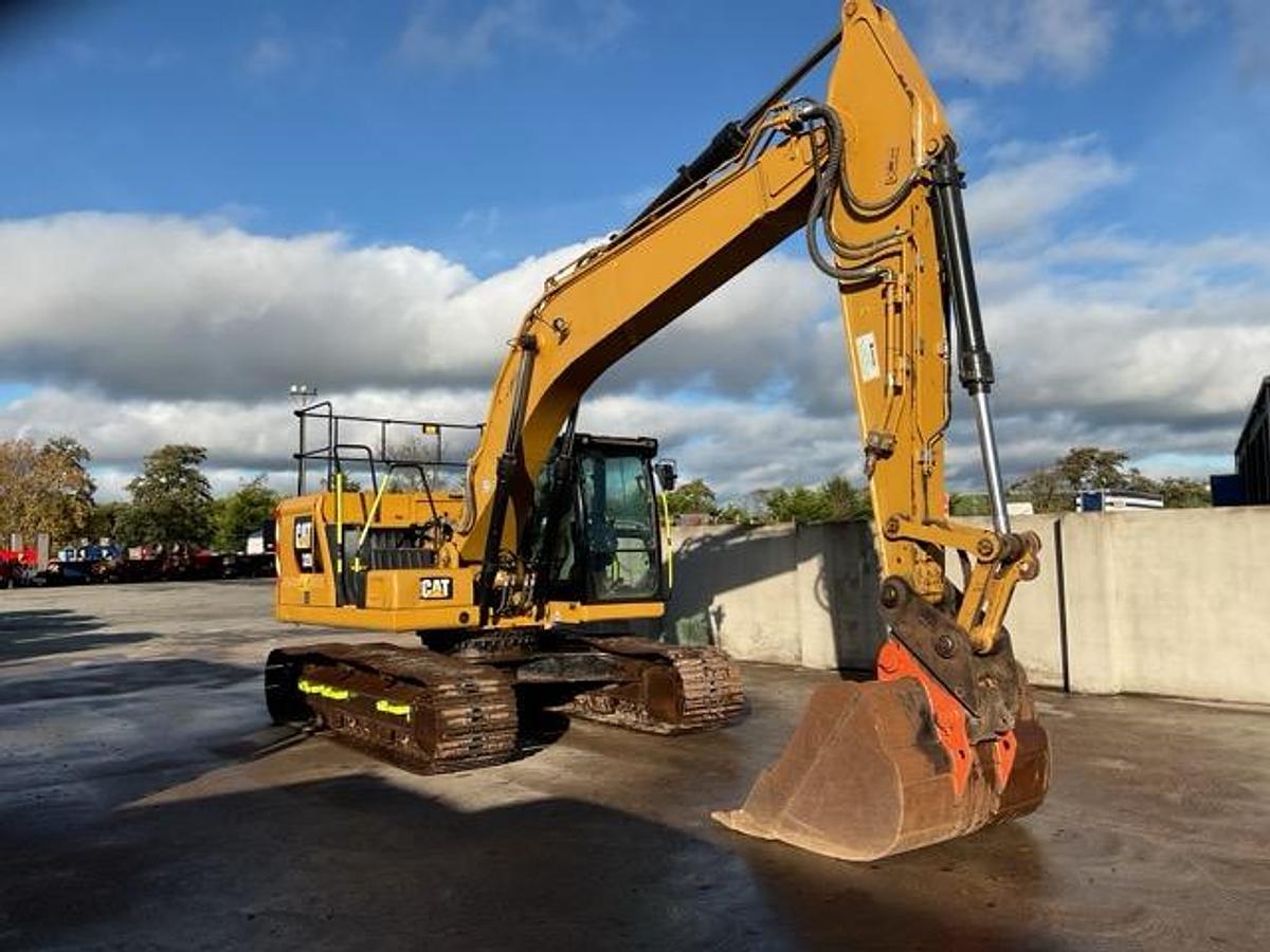 Used 2019 CAT 320 Tracked Excavator
