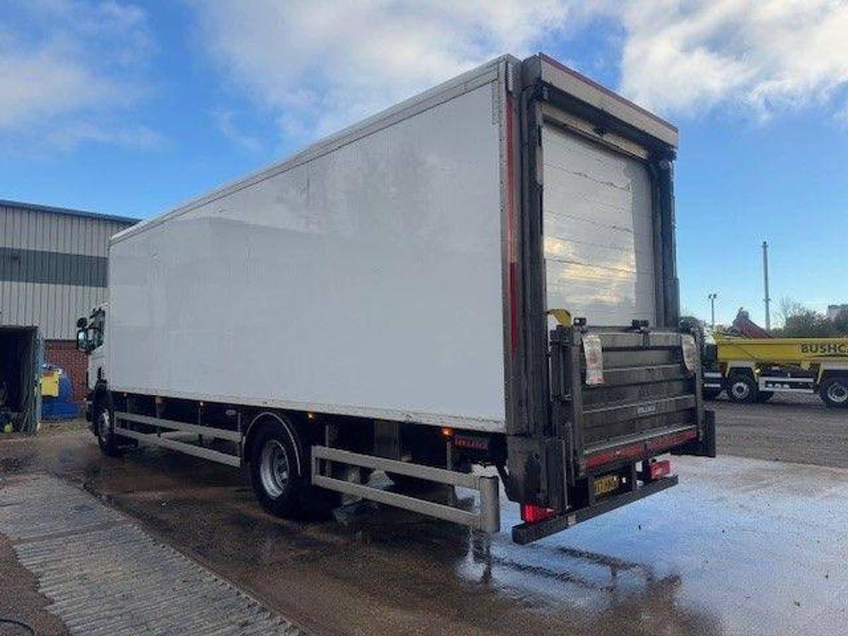 Used 2017 (17) Scania P250 4x2 18T Fridge