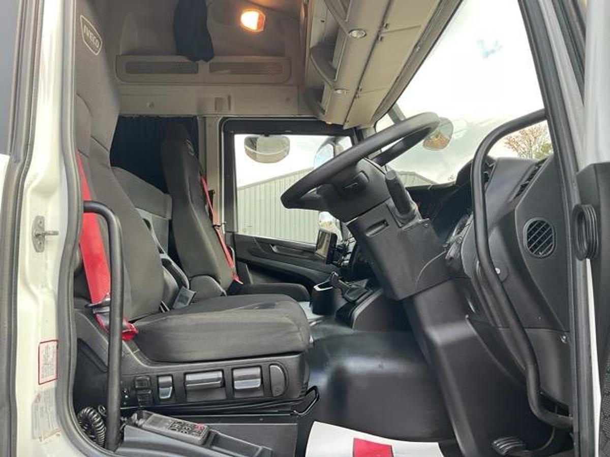 Used 2022 Iveco S Way 420 4x2 T/Unit