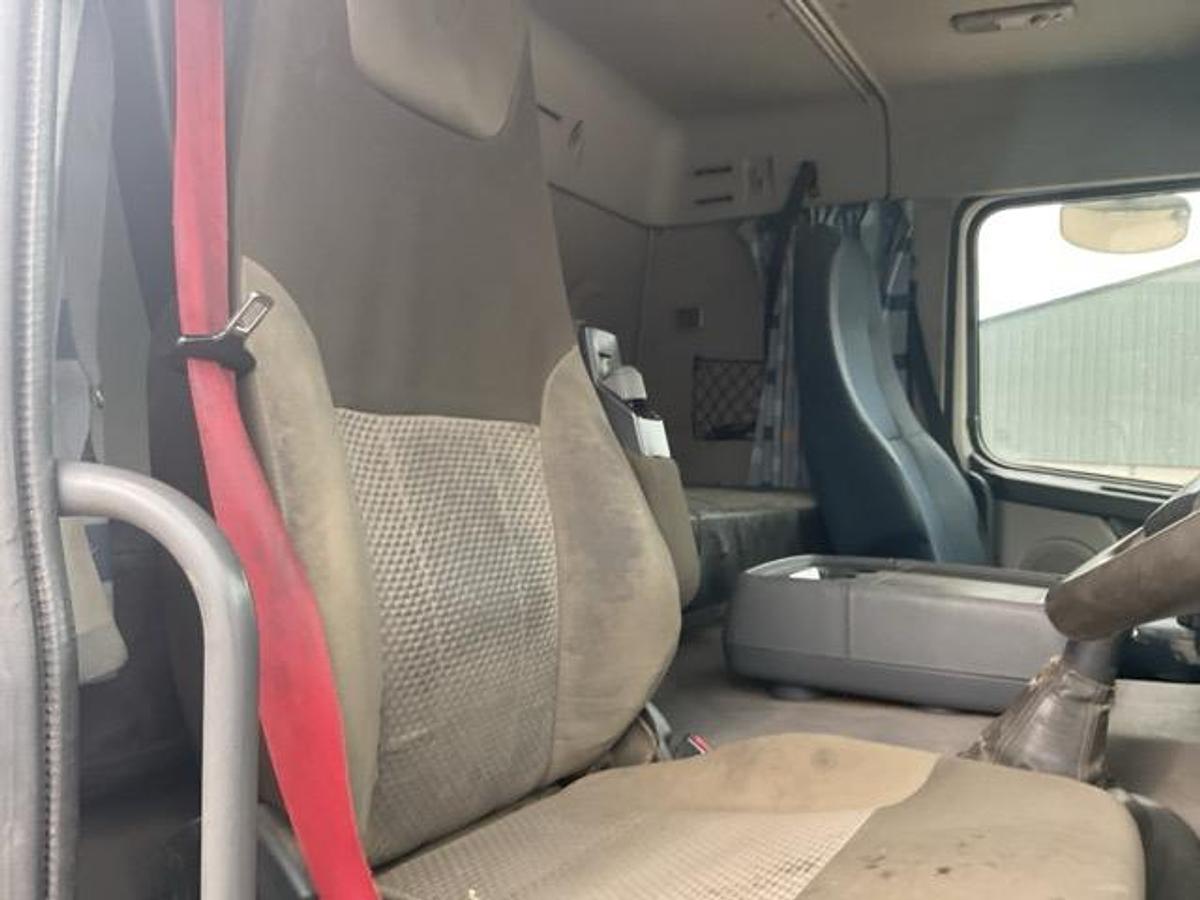 Used 2006 Volvo FM400 8x4 Tipper