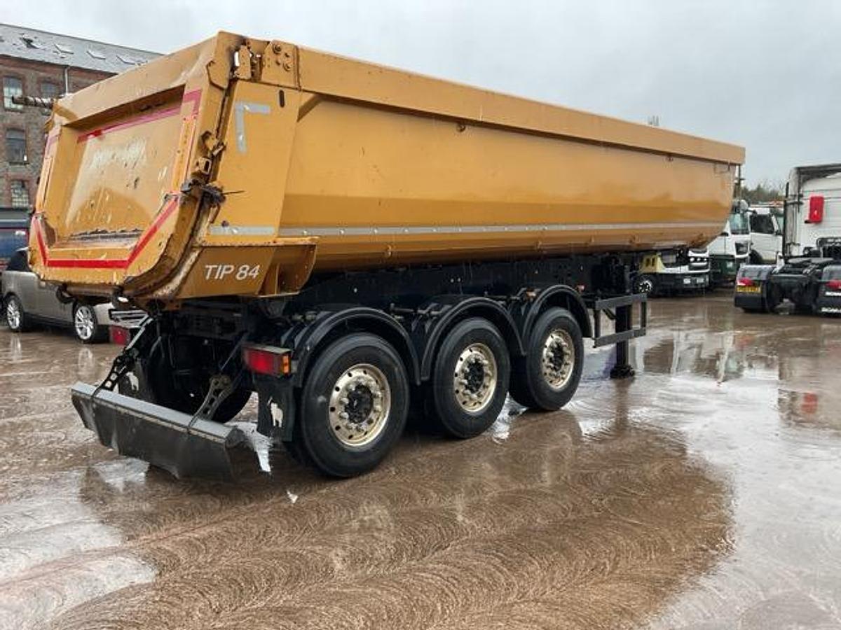 Used 2019 Schmitz Tri Axle Agri Tipping Trailer