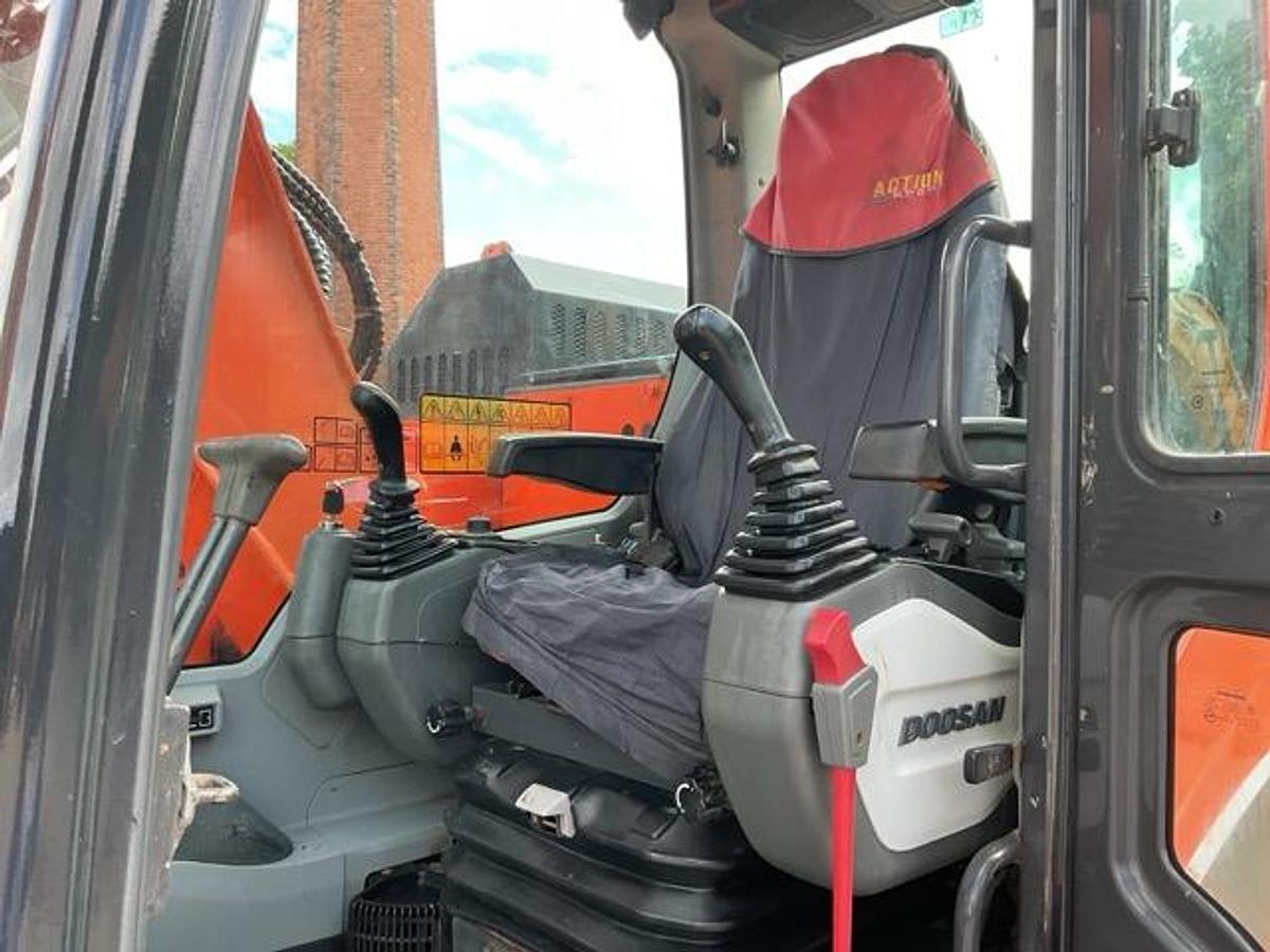 Used 2017 Doosan DX140LCR-5 Tracked Excavator