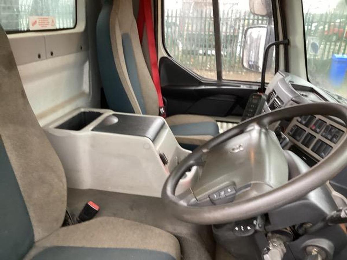 Used 2018 (68) Volvo FL280 4x2 18T Skiploader