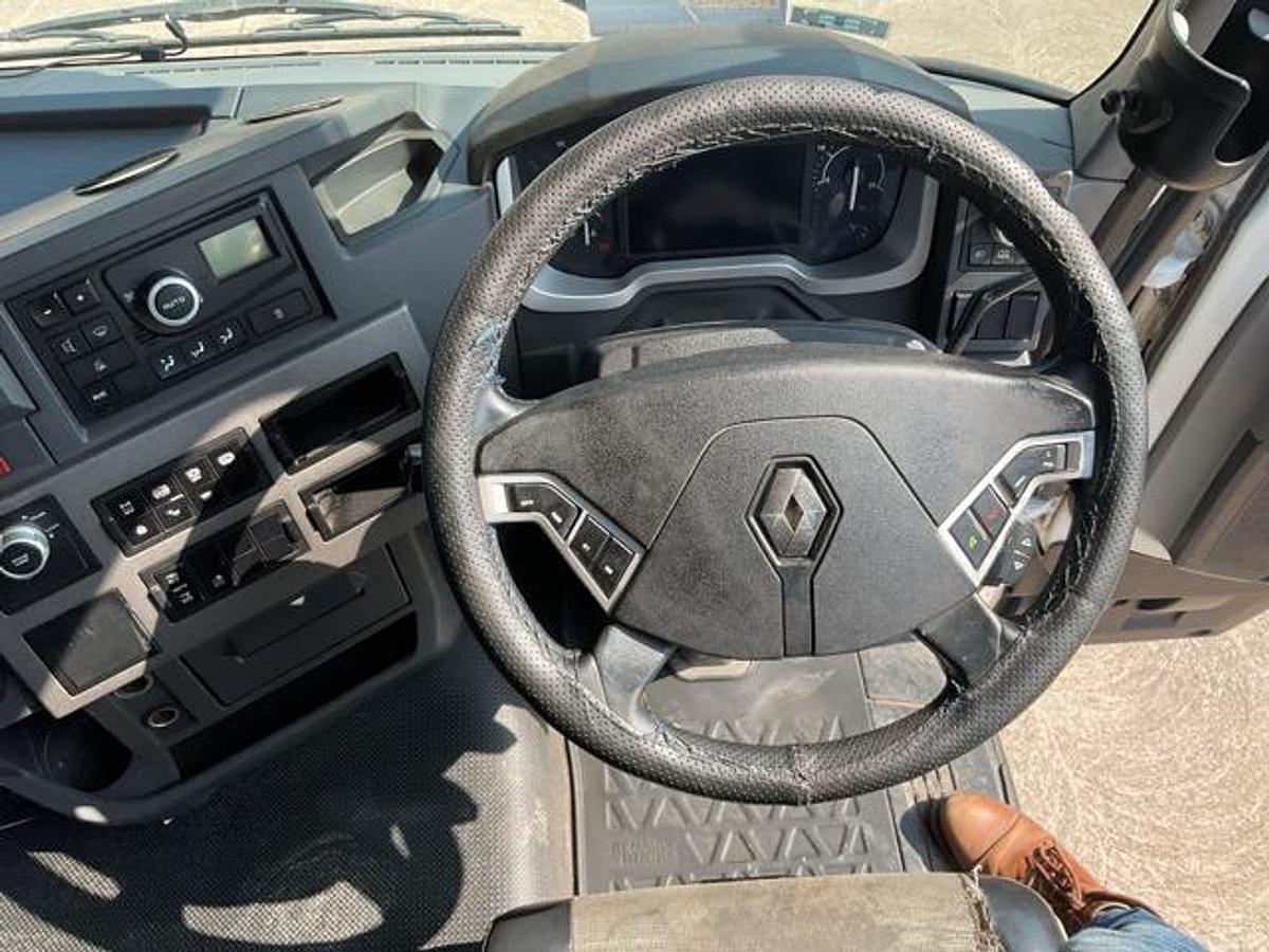 Used 2014 Renault T460 6x2 Tractor Unit