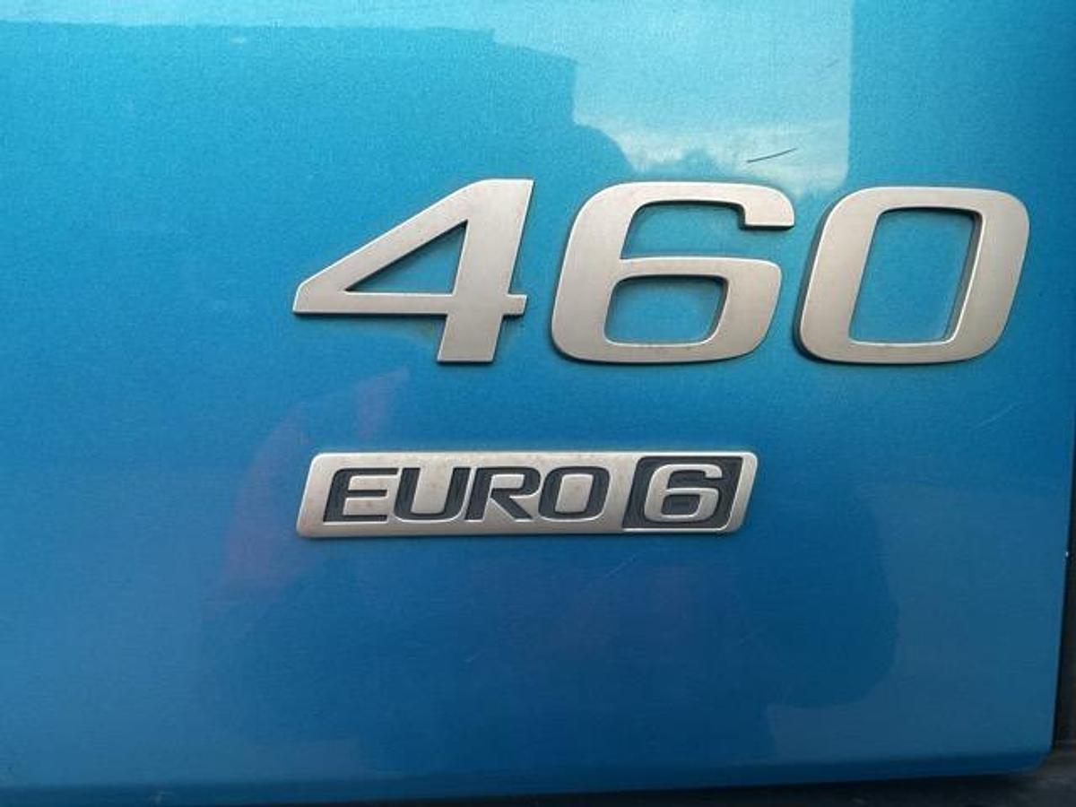 Used 2020 Volvo FMX420 6x2 Tag Axle