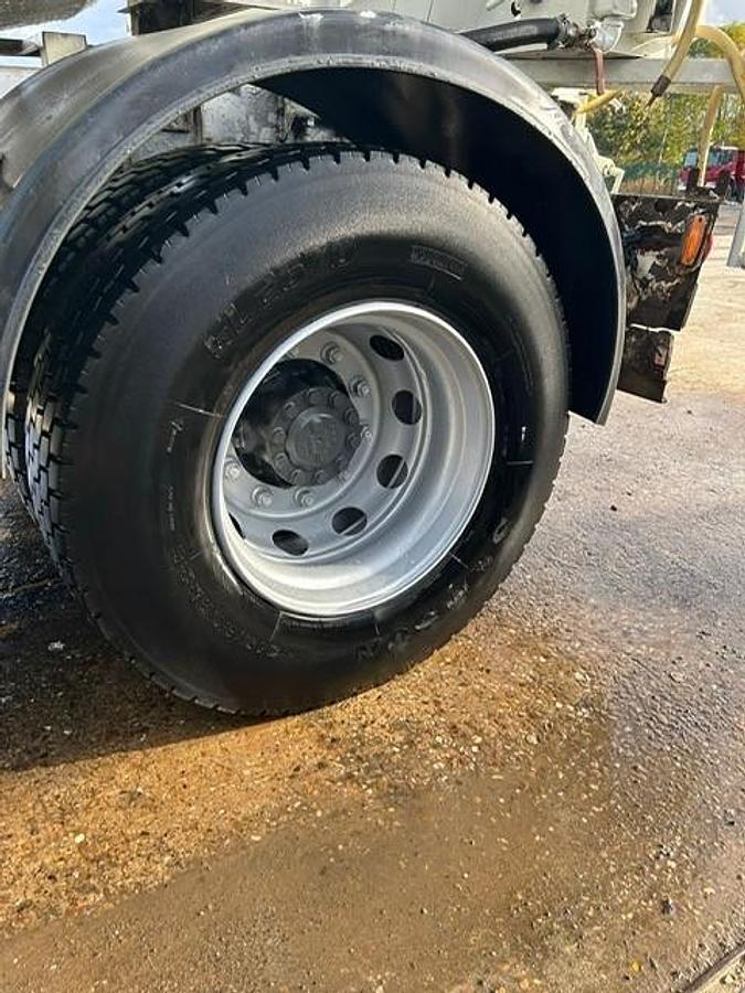 Used 2016 DAF LF280 4x2 Concrete Mixer