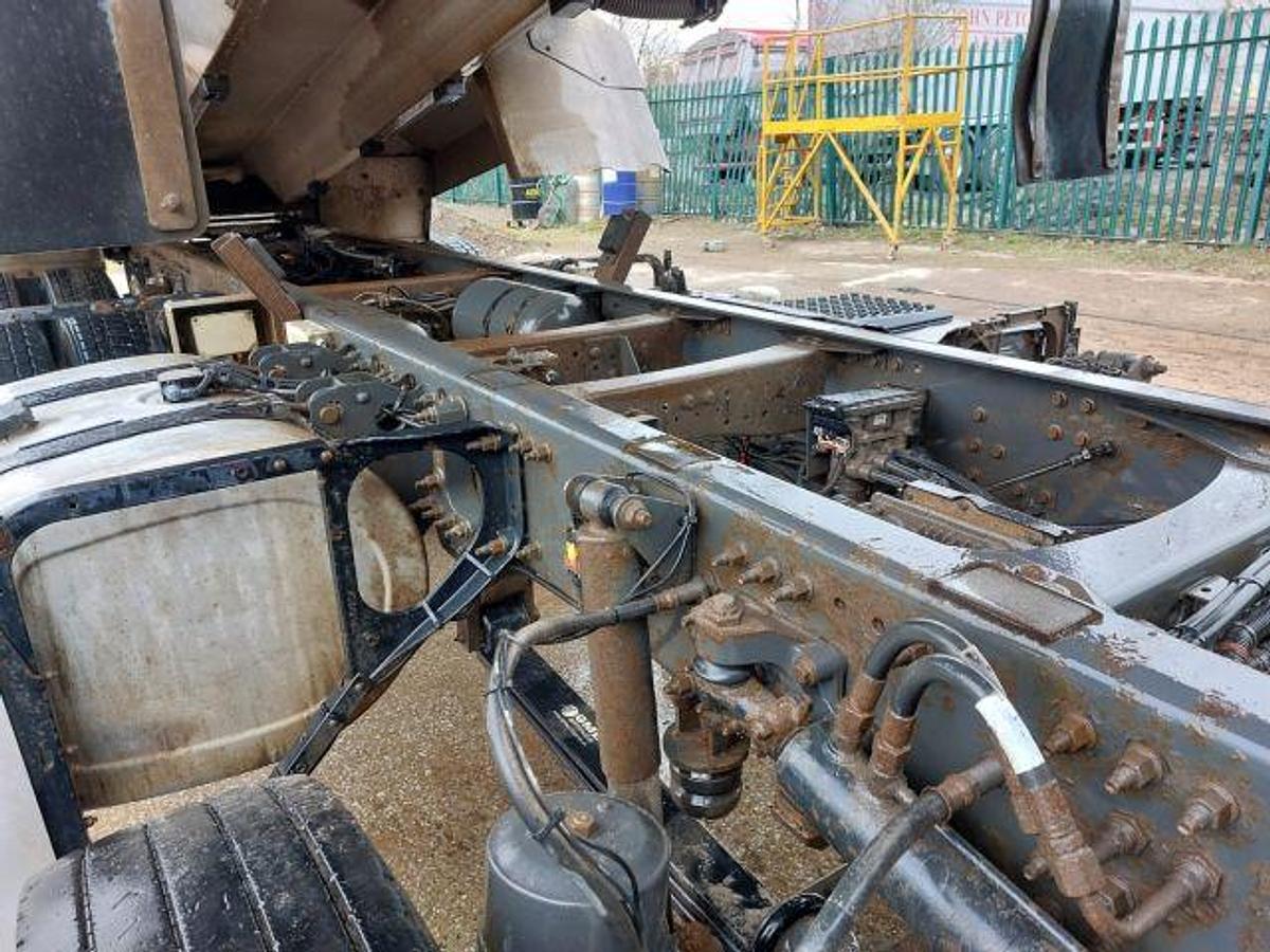 Used 2017 (17) Volvo FMX420 8x4 Alloy Tipper