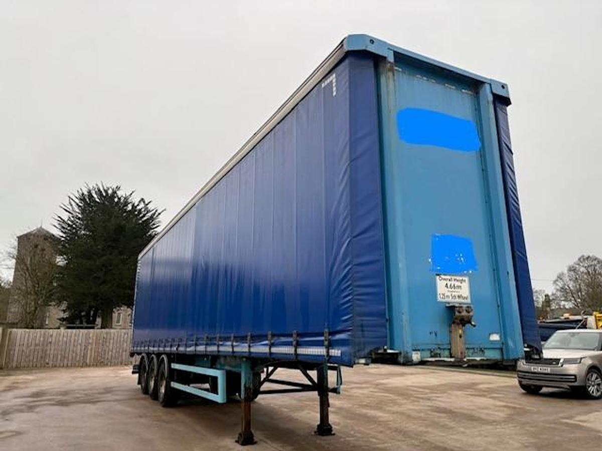 Used 2013 SDC Tri Axle Curtainsider