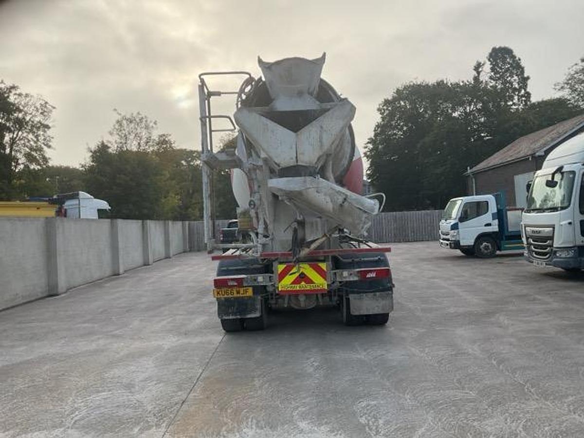 Used 2016 Scania P320 6x4 Concrete Mixer