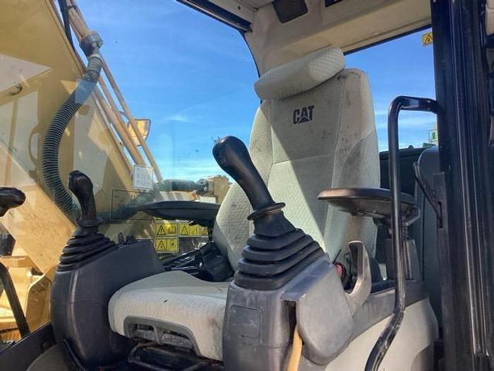Used 2011 CAT 320DL Tracked Excavator