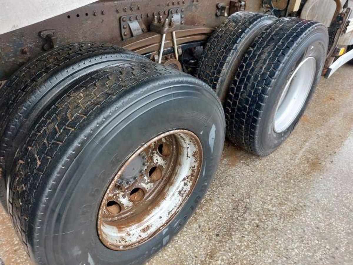 Used 2017 (17) Volvo FMX420 8x4 Alloy Tipper