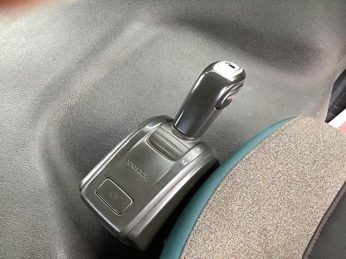 Used 2017 Volvo FM450 6x2 Midlift