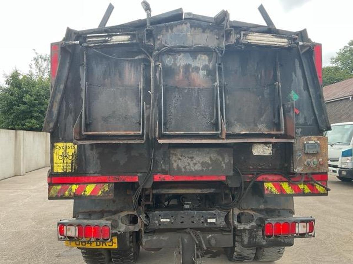 Used 2014 Renault C250 4x2 Marvtech Hotbox Asphalt Distributor Truck