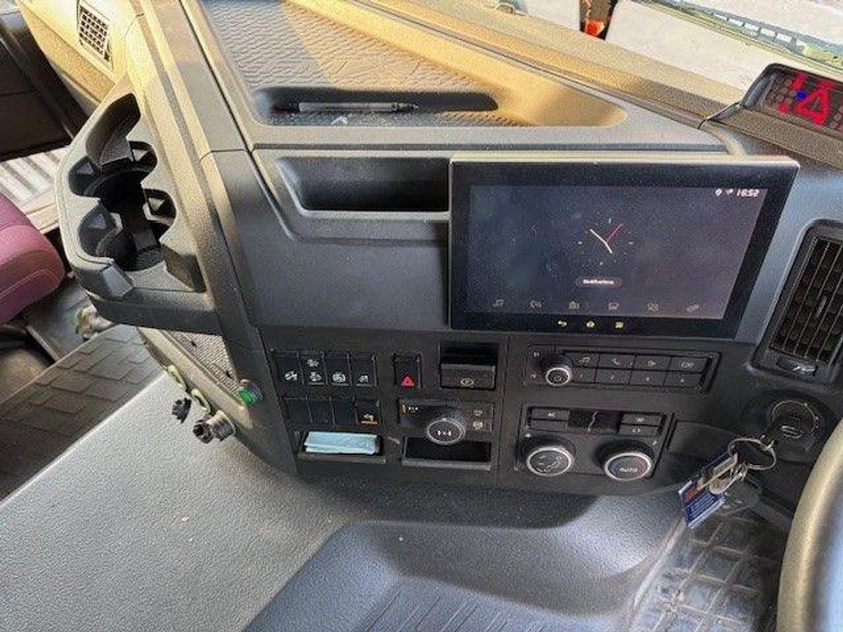 Used 2021 (71) Volvo FMX420 8x4 Steel Tipper