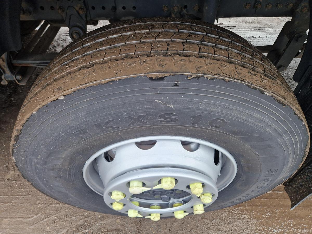 Used 2018 (18) Mercedes Arocs 3240 8x2 Rearlift Beavertail