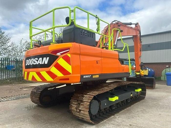 Used 2022 Doosan  DX225LC-7 Tracked Excavator