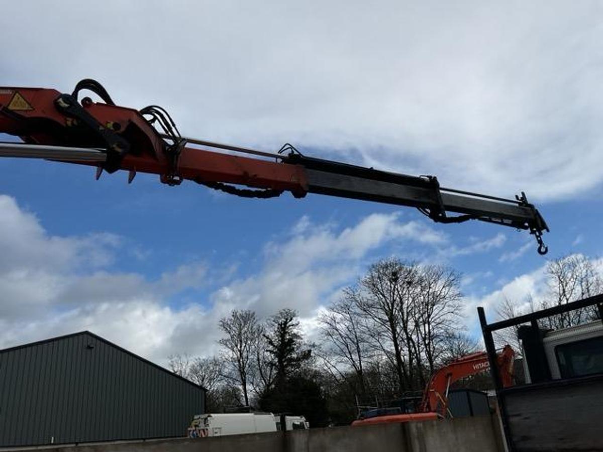 Used 2019 DAF CF410 8x2 Flatbed c/w Crane