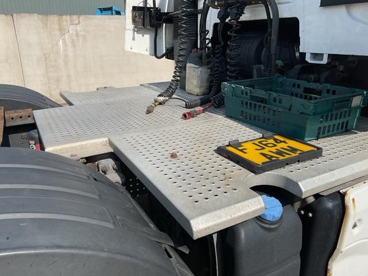 Used 2014 Renault T460 6x2 Tractor Unit