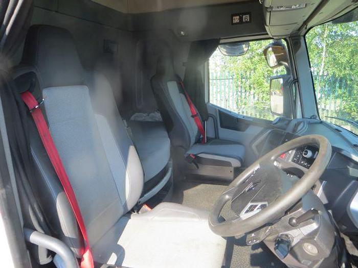 Used 2017 (17) Renault T520 6x2 Midlift
