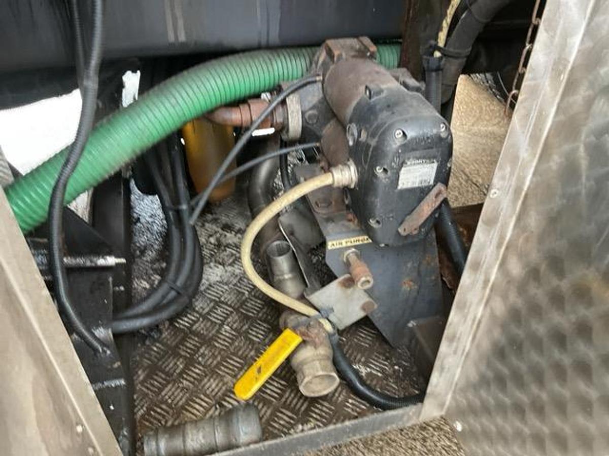 Used 2011 Scania R400 6x2 Fuller Vacuum Tanker