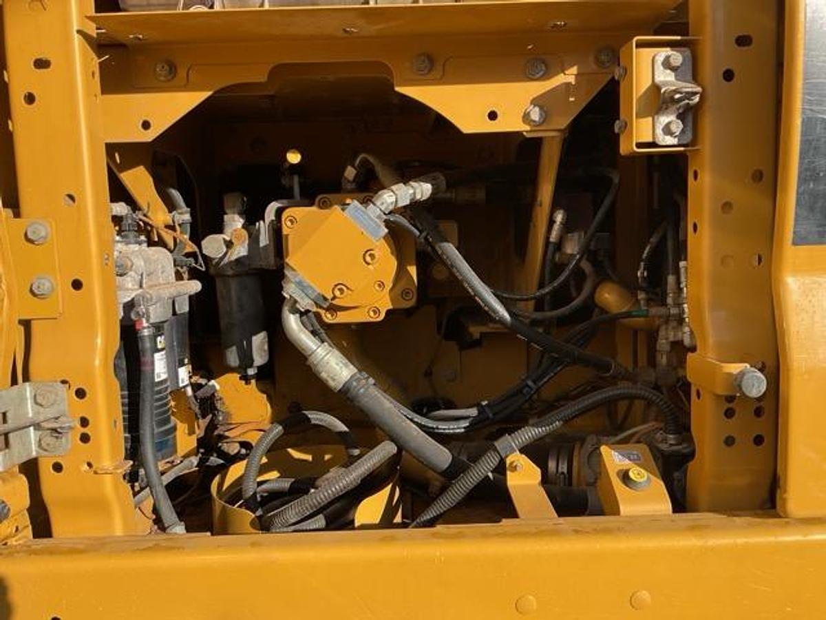 Used 2019 CAT 320 Tracked Excavator