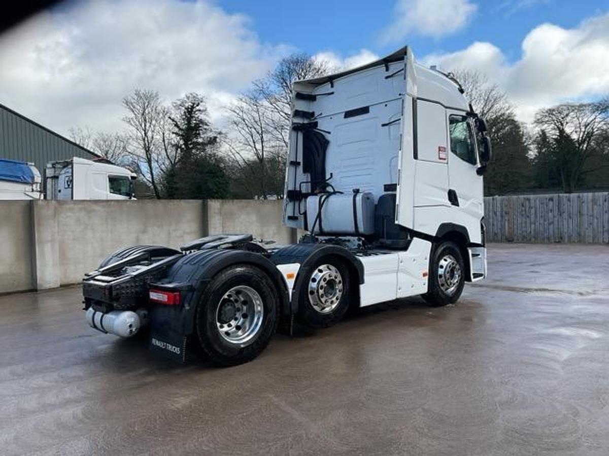 Used 2021 Renault T520 6x2 Tractor Unit