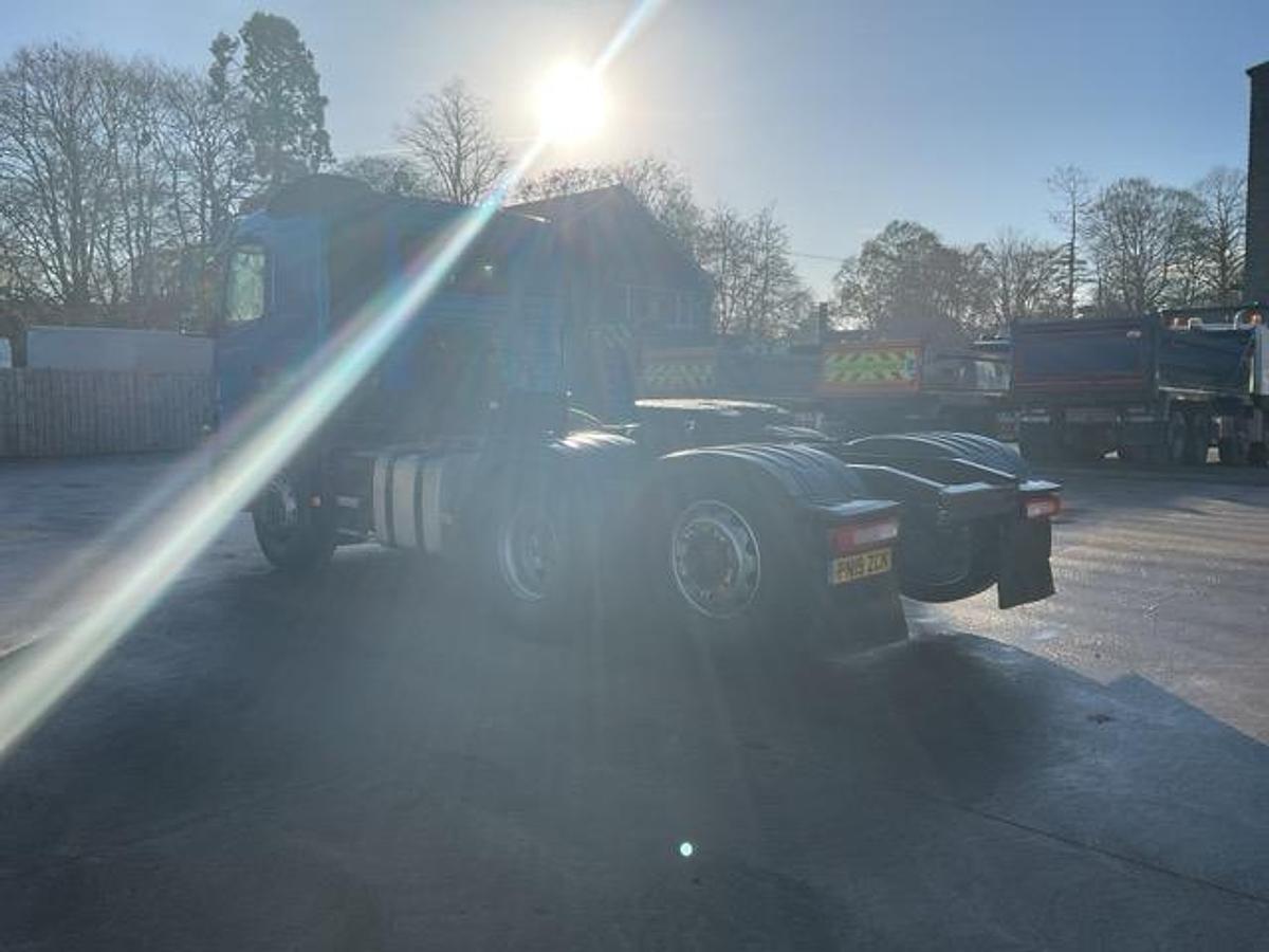 Used 2019 Volvo FMX420 6x2 Tag Axle